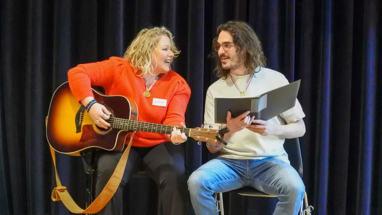 Janina Greven & Daan van Zelm: Mee-zing-kring in Noord-Holland