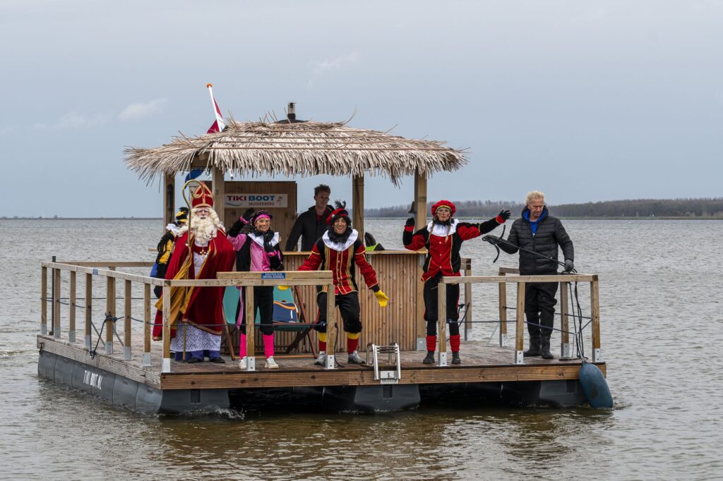 Sinterklaasintocht Muiderberg in Noord-Holland