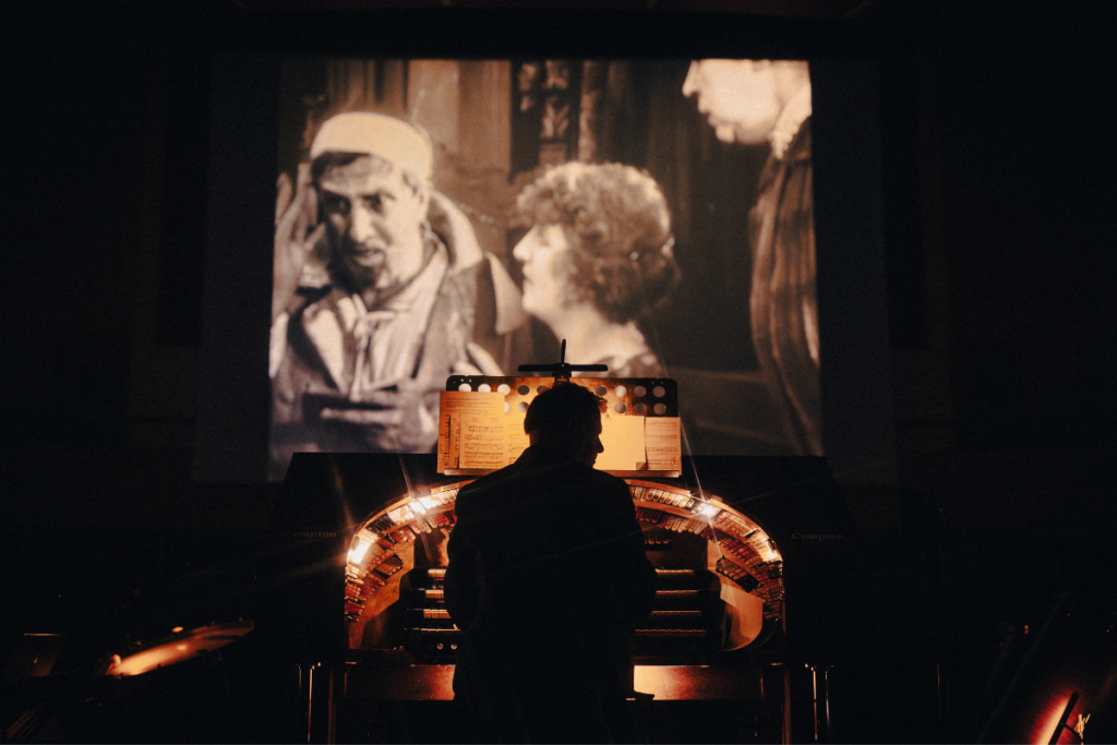 Heuvellaan Concert Hillywood Goes Hollywood: The Roaring Twenties in Noord-Holland