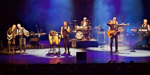 The Cats Aglow Dinnershow in Noord-Holland