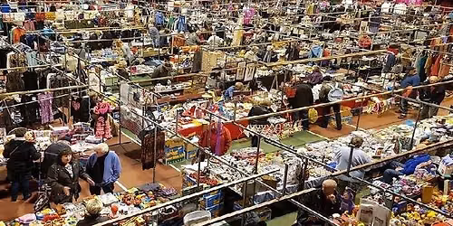Vlooienmarkt Noord-Scharwoude — rommel-en-vlooienmarkt in Noord-Holland